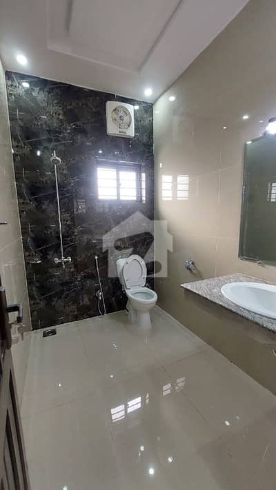 Brand New 10 Marla House For Sale In DHA Phase 5 Islamabad Location: DHA Phase 5 Islamabad Size: 10 Marla Bedrooms: 5 Security: CCTV Cameras Installed