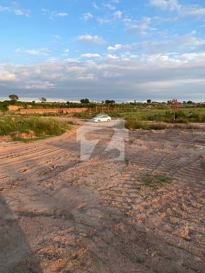 4 Kanal Farmhouse Plot Block B Non Develop Prime Highted Location Gulberg Green Islamabad