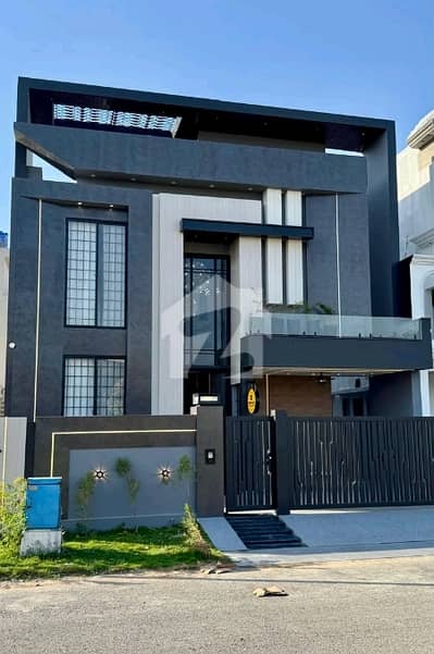 Prime Location 10 Marla House For sale In Citi Housing Society