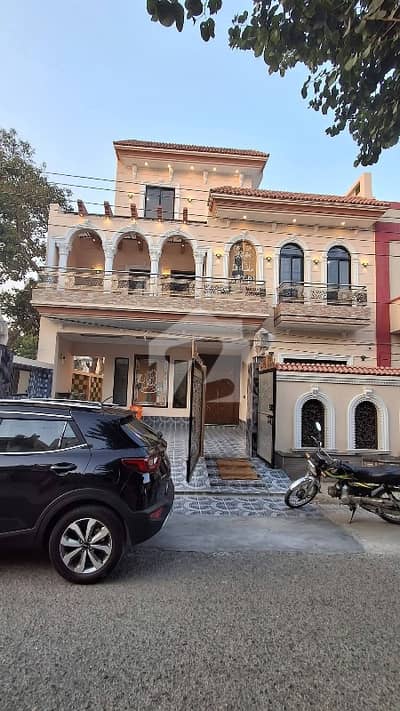 ڈی ایچ اے ڈیفینس فیز 5 ڈی ایچ اے ڈیفینس,اسلام آباد میں 6 کمروں کا 1 کنال مکان 2.5 لاکھ میں کرایہ پر دستیاب ہے۔