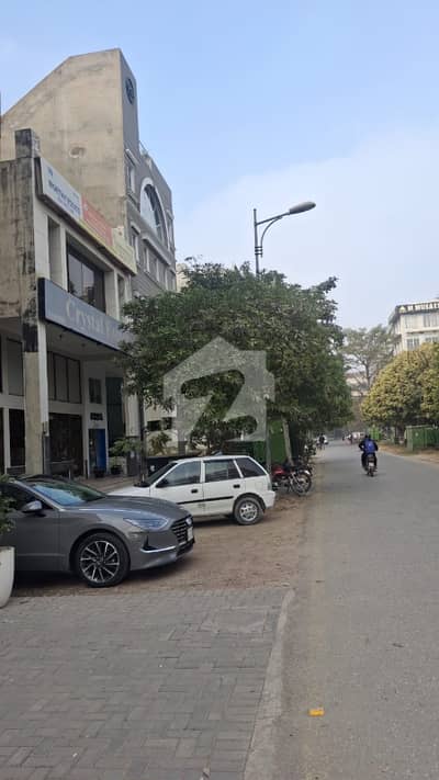 ڈی ایچ اے فیز 6 - بلاک اے فیز 6,ڈیفنس (ڈی ایچ اے),لاہور میں 4 مرلہ عمارت 15.0 کروڑ میں برائے فروخت۔