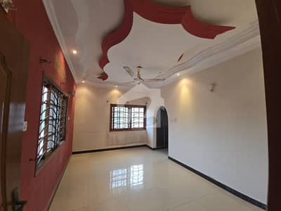 Hamza Imran Memon offers 300 Yards Bungalow DHA Phase 4 Karachi