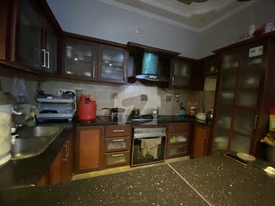 120 sqyds G+2 Very well maintained house for Sale in blk 3 Jauhar