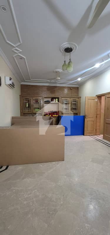 Upper Portion For Rent in G-13 Upper Portion For Rent in G-13