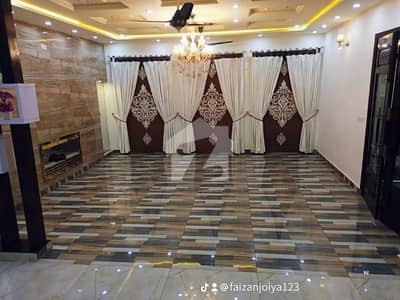 این ایف سی 1 لاہور میں 5 کمروں کا 1 کنال مکان 5.0 لاکھ میں کرایہ پر دستیاب ہے۔
