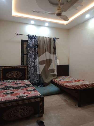 room available for 1 month in alfalah near lums dha lhr