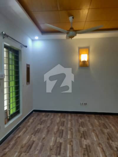 4 Marla Upper Portion Available For Rent
