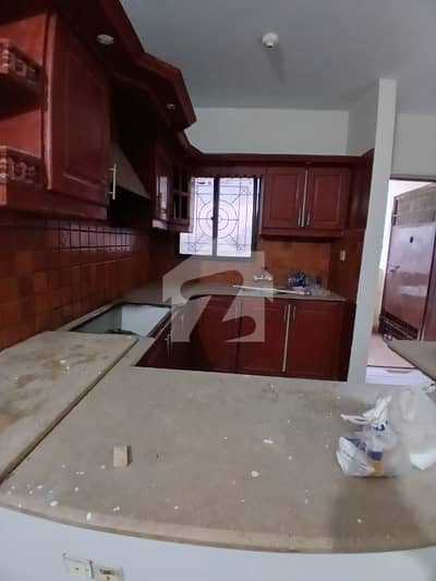 3 BED DD FLAT AVAILABLE FOR RENT