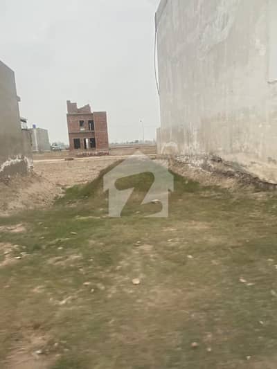 Prime Location 5 Marla Residential Plot For sale In Park View City