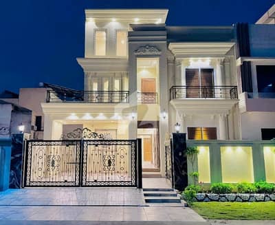 Prime Location 10 Marla House available for sale in Citi Housing Society if you hurry