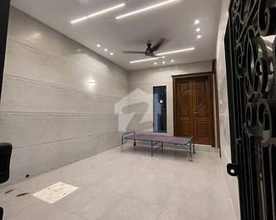 10 Marla Upper Portion For Rent