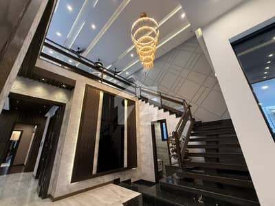 10 MARLA MODRAN DESIGN LOWER PORTION FOR RENT IN DHA PH 7 HOT LOCATION