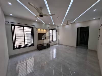 1 Kanal Brand New Ultra Modern Upper Portion Avaliable For Rent In Lake City