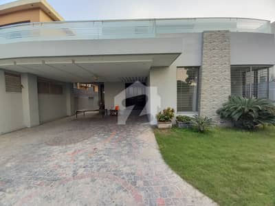 ڈی ایچ اے فیز 8 ڈیفنس (ڈی ایچ اے),لاہور میں 5 کمروں کا 1 کنال مکان 3.0 لاکھ میں کرایہ پر دستیاب ہے۔ ڈی ایچ اے فیز 8 ڈیفنس (ڈی ایچ اے),لاہور میں 5 کمروں کا 1 کنال مکان 3.0 لاکھ میں کرایہ پر دستیاب ہے۔