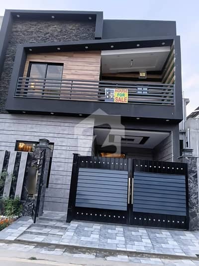 Well-Constructed Brand New House Available For Sale In Park View City Well-Constructed Brand New House Available For Sale In Park View City
