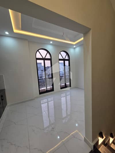 10 Marla House available For Rent ''C" Block