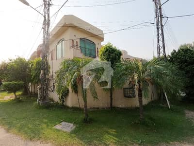 ڈی ایچ اے فیز 2 - بلاک ٹی فیز 2,ڈیفنس (ڈی ایچ اے),لاہور میں 5 کمروں کا 1 کنال مکان 7.25 کروڑ میں برائے فروخت۔