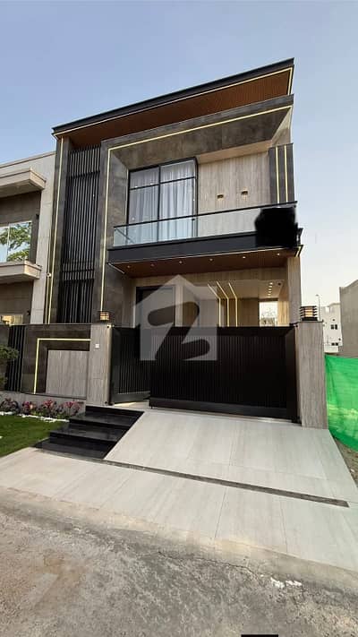 5 Marla Modern Design Full Luxury House For Sale In DHA 9 Town