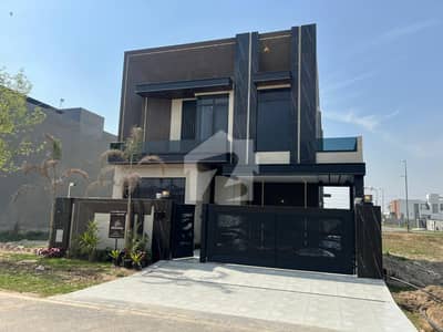 10 Marla Luxurious Brand New House For Sale In DHA Phase 7 Lahore 10 Marla Luxurious Brand New House For Sale In DHA Phase 7 Lahore