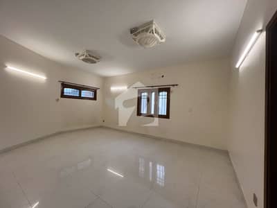 3 Bed Drawing With Servant Quarter, With Car Parking And Huge Terrace Well Maintained Bungalow Portion Available For Rent 3 Bed Drawing With Servant Quarter, With Car Parking And Huge Terrace Well Maintained Bungalow Portion Available For Rent