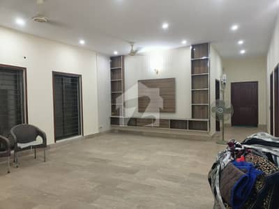 15 MARLA PORTION 3 BED ROOM TV LOUNGE SITTING ROOM