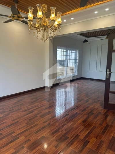 1 Kanal Full House Available For Rent In DHA Phase 1