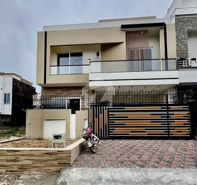 Brand New 30x60 70 FEET Road Prime Location in G-13/3