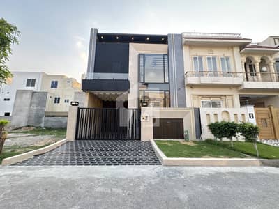 5.5 Marla Modern House with Double-Height Elevation 5.5 Marla Modern House with Double-Height Elevation
