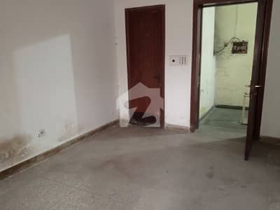 Paying guest room available for rent in Umar block Iqbal town