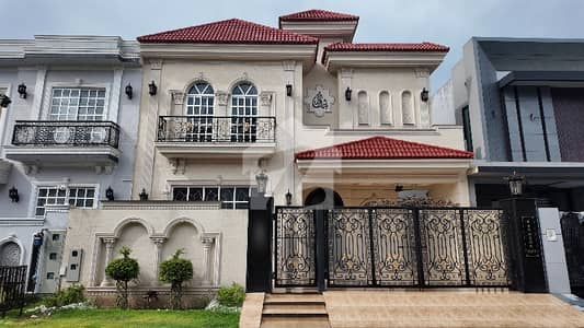 10 Marla Super Luxurios Brand New House Available For Sale