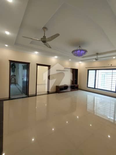 E-11 1 kanal 3 Bedrooms Ground Portion Available For Rent