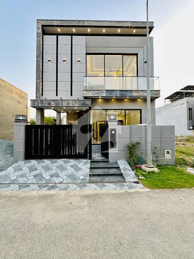 5 MARLA BRAND NEW HOUSE AVAILABLE FOR SALE IN DHA 9 TOWN IN REASONABLE PRICE