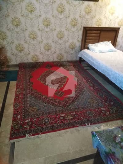 Royal Ave Comsats University Furnished ROOM Bachelor Female   20000