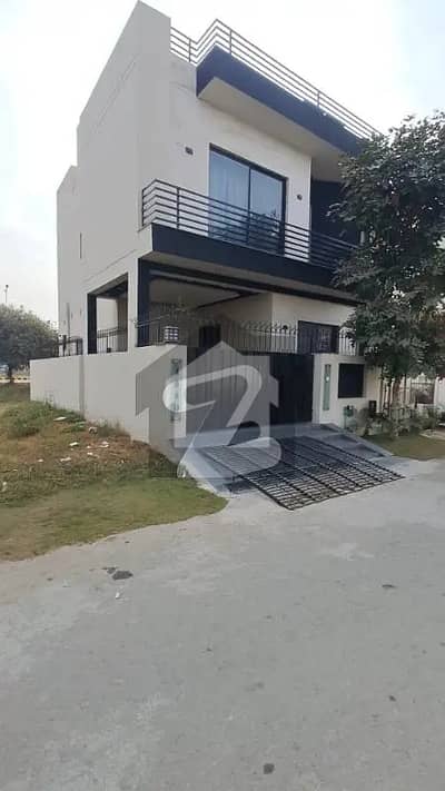 Plot No-266/10 Block D - 5 Marla Plot On Top Location of Phase 9 Town DHA Lahore For Urgent Sale