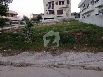 ڈی ایچ اے ڈیفینس فیز 5 ڈی ایچ اے ڈیفینس,اسلام آباد میں 10 مرلہ رہائشی پلاٹ 2.7 کروڑ میں برائے فروخت۔ ڈی ایچ اے ڈیفینس فیز 5 ڈی ایچ اے ڈیفینس,اسلام آباد میں 10 مرلہ رہائشی پلاٹ 2.7 کروڑ میں برائے فروخت۔