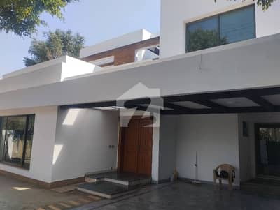 ڈی ایچ اے فیز 5 ڈیفنس (ڈی ایچ اے),لاہور میں 5 کمروں کا 1 کنال مکان 7.95 کروڑ میں برائے فروخت۔ ڈی ایچ اے فیز 5 ڈیفنس (ڈی ایچ اے),لاہور میں 5 کمروں کا 1 کنال مکان 7.95 کروڑ میں برائے فروخت۔