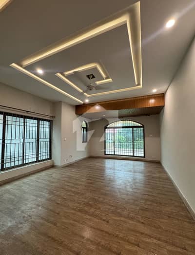 BEAUTIFUL HOUSE FOR RENT