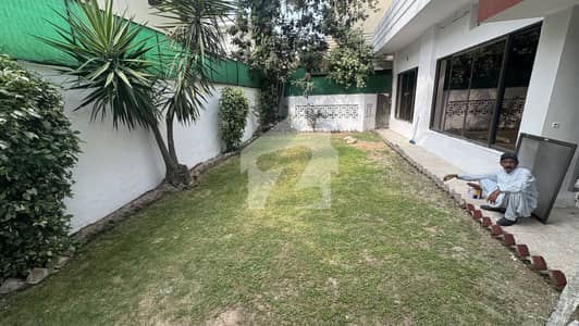 666 Sq. Yards Independent Back Annex for Rent in F-8, Islamabad  A spacious and well-maintained back annex of a 666 square yards house is available for rent in the highly sought-after F-8, Islamabad. With a separate gate and independent entrance, this pro
