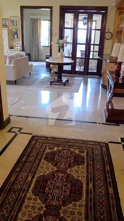 ڈی ایچ اے فیز 5 ڈی ایچ اے ڈیفینس,کراچی میں 5 کمروں کا 1 کنال مکان 8.0 لاکھ میں کرایہ پر دستیاب ہے۔