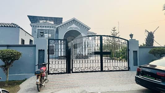 برکی روڈ کینٹ,لاہور میں 3 کمروں کا 6 کنال فارم ہاؤس 9.0 کروڑ میں برائے فروخت۔