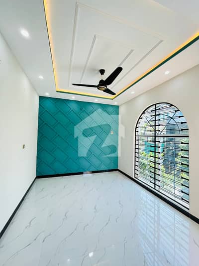 7 Marla Full House Available For sale in Bahria town phase 8 Rawalpindi 7 Marla Full House Available For sale in Bahria town phase 8 Rawalpindi