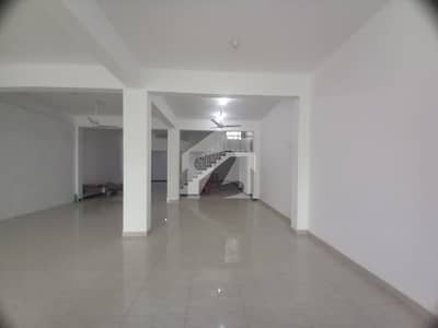 آئی ۔ 11 اسلام آباد میں 9 مرلہ Studio دکان 3.0 لاکھ میں کرایہ پر دستیاب ہے۔