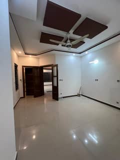 D-12/2 8Marla triple story House For Rent 6bed 6washroom Drawing Dining Tvl 2kichen servant Room Parking Gas Electric 5Marla extra land Rent 250k