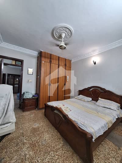 RESONABLE PRICE SECTOR Z NEAR PARK MASJID MARKET SCHOOL HOSPITAL AT FEW STEPS SINGLE +2ROOM ON 1ST FLOOR PRECAST