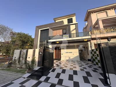 A Block Beautiful 10 Marla Straight Line Ultra Modern Designer's House For Sale In Central Park A Block Beautiful 10 Marla Straight Line Ultra Modern Designer's House For Sale In Central Park