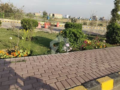 ایل ڈی اے سٹی ایل ڈی اے روڈ,لاہور میں 1 کنال رہائشی پلاٹ 1.22 کروڑ میں برائے فروخت۔ ایل ڈی اے سٹی ایل ڈی اے روڈ,لاہور میں 1 کنال رہائشی پلاٹ 1.22 کروڑ میں برائے فروخت۔