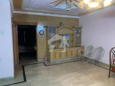 10 Marla Luxury House Available For Sale in Hot Locality