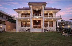 Your Ideal 1000Square Yards House Has Just Become Available In Gulshan-e-Iqbal - Block 7