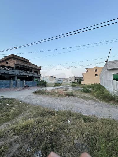 Gulshanabad Sector 4 Corner Plot 10 Marla For sale Top location