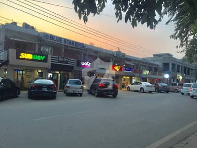 COMMERCIAL SHOP FOR RENT MAIN ABID MAJEED ROAD